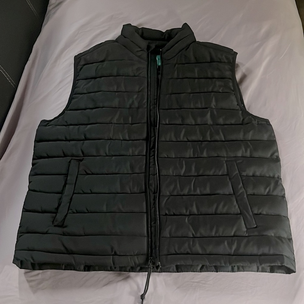 Men’s quilted puffer vest